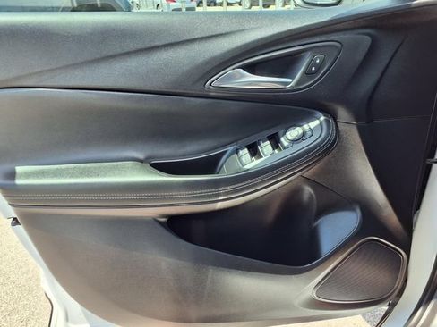 Used 2025 Buick Encore GX Preferred FWD image 19