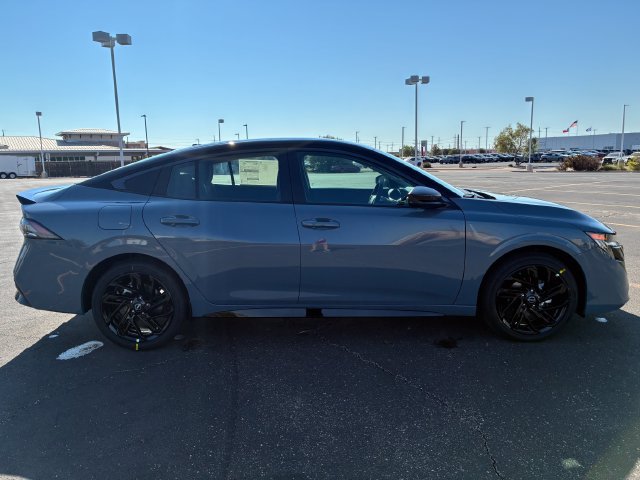 New 2027 Nissan Sentra SR w/ SR All Weather Package FWD image 7