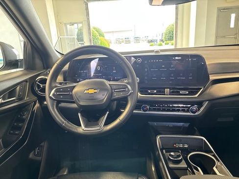 Used 2026 Chevrolet Equinox LT w/ Convenience Package II AWD/4WD image 18