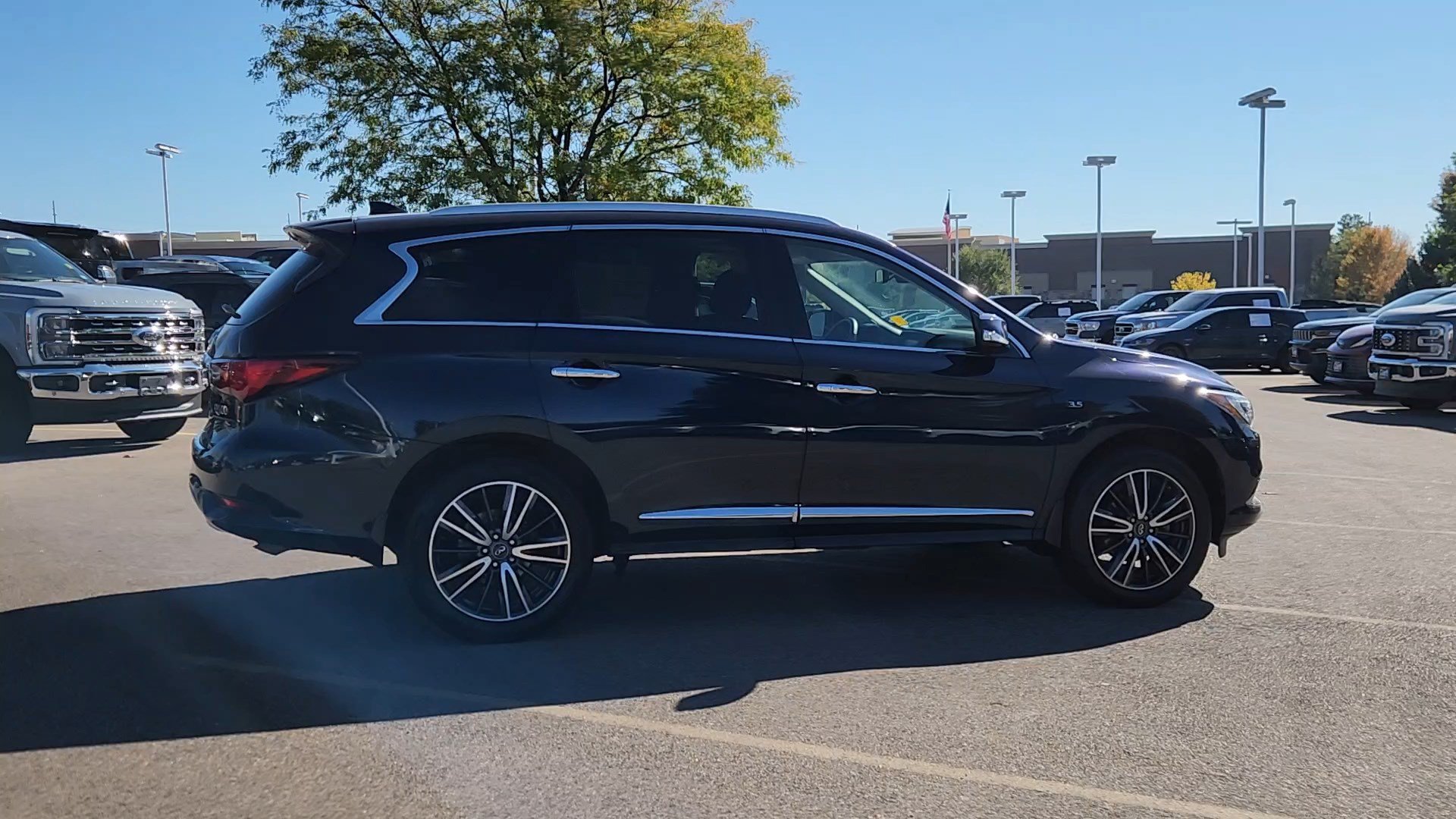 Used 2020 INFINITI QX60 Luxe w/ Essential Package AWD/4WD image 12
