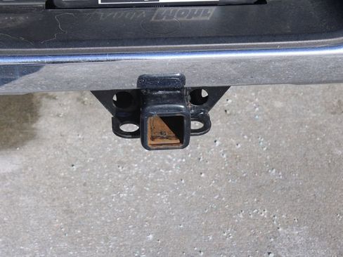 Used 2022 GMC Sierra 1500 SLE w/ X31 Off-Road Package image 9