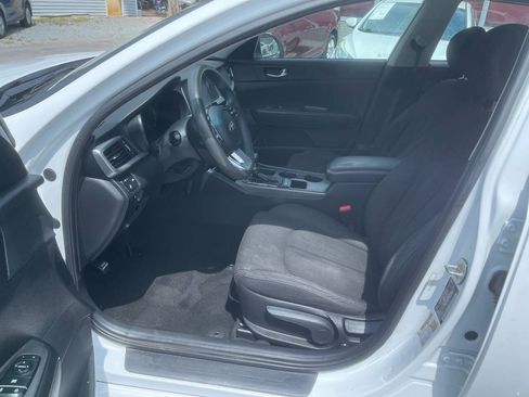 Used 2020 Kia Optima LX FWD image 11