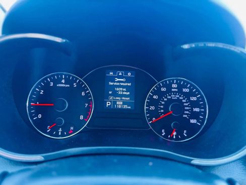 Used 2015 Kia Forte EX image 12