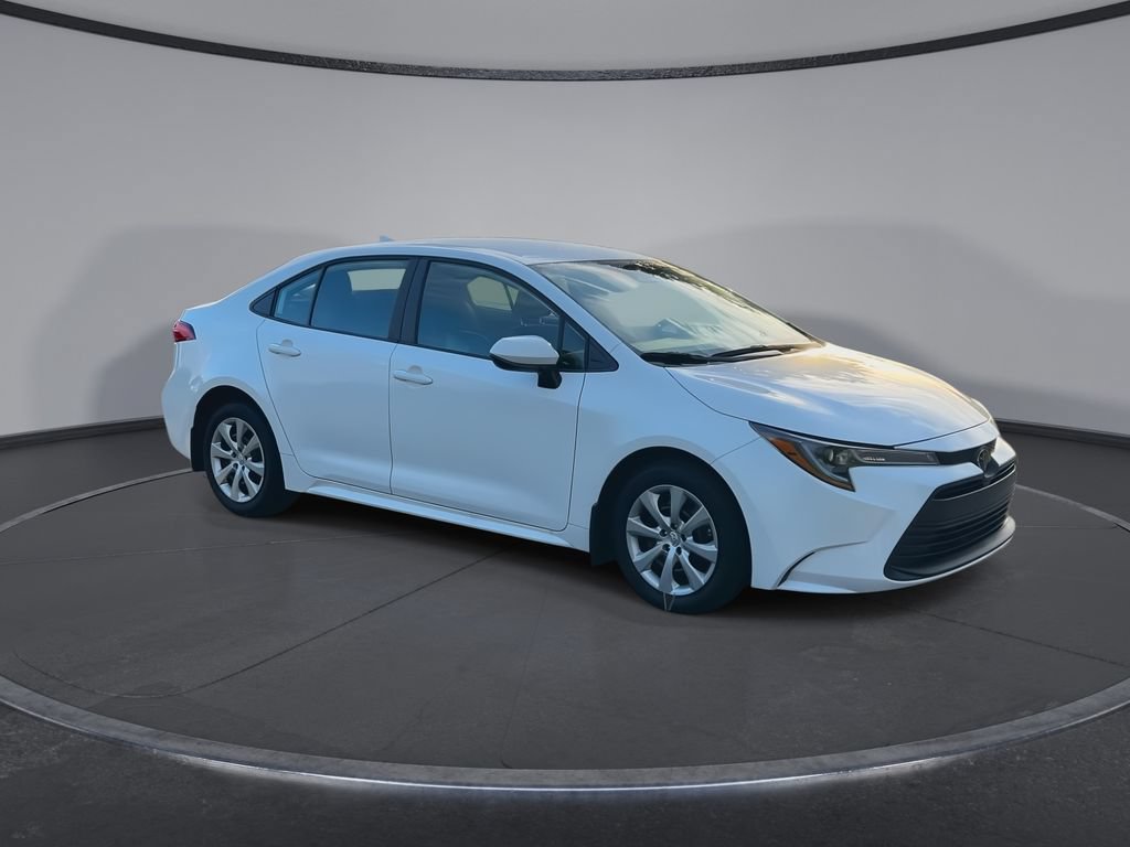Used 2026 Toyota Corolla LE FWD image 2