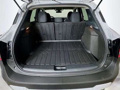 Used 2025 Nissan Kicks SV AWD/4WD image 29