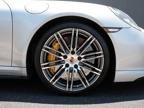 Used 2014 Porsche 911 Turbo S AWD/4WD image 43