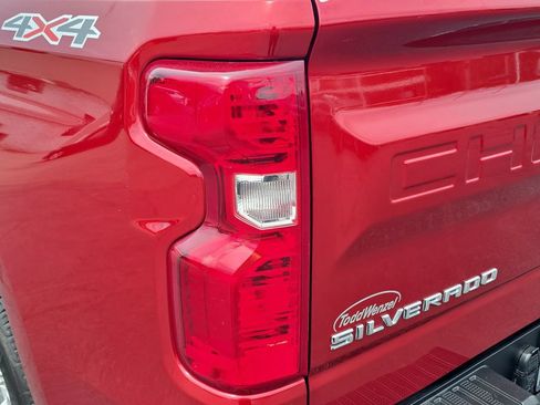 Used 2021 Chevrolet Silverado 1500 LT w/ Safety Package II AWD/4WD image 34