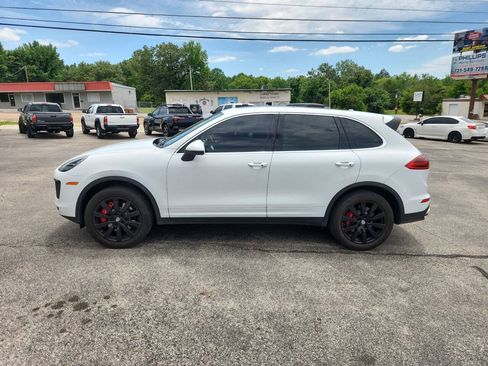 Used 2015 Porsche Cayenne Turbo AWD/4WD image 5