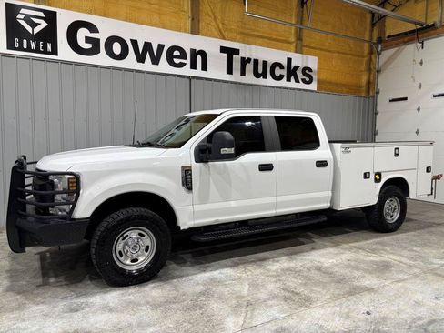 Used 2019 Ford F250 XL w/ Power Equipment Group AWD/4WD image 4