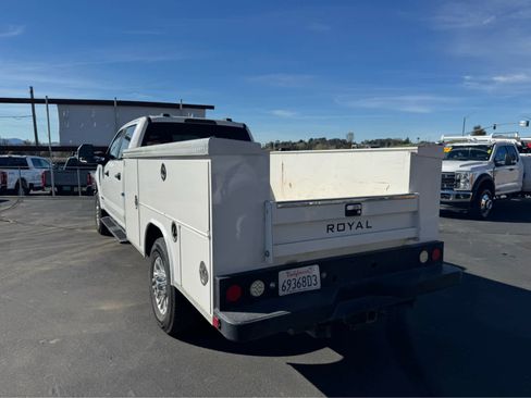 Used 2021 Ford F350 XLT image 7