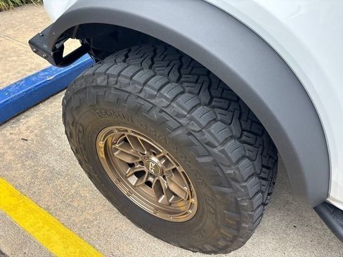 Used 2025 Ford Bronco Badlands AWD/4WD image 6