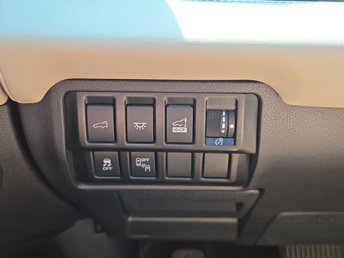 Used 2022 Subaru Ascent Touring AWD/4WD image 27