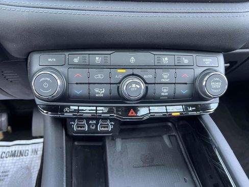 Used 2022 Dodge Durango Citadel image 22