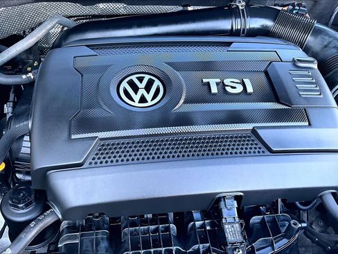 Used 2016 Volkswagen Passat 1.8T R-Line image 32