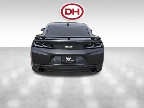 Used 2018 Chevrolet Camaro SS RWD image 9