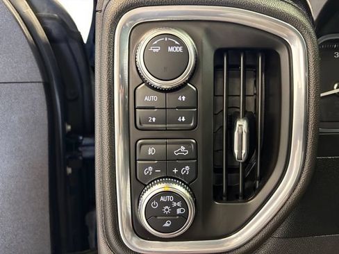 Used 2021 GMC Sierra 1500 Denali w/ Denali Premium Package AWD/4WD image 23