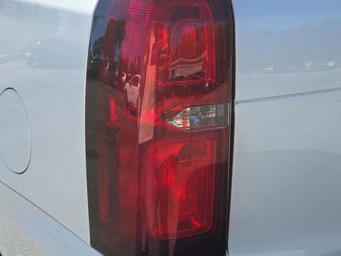 Used 2020 Chevrolet Tahoe Premier w/ Premier Plus Edition image 13