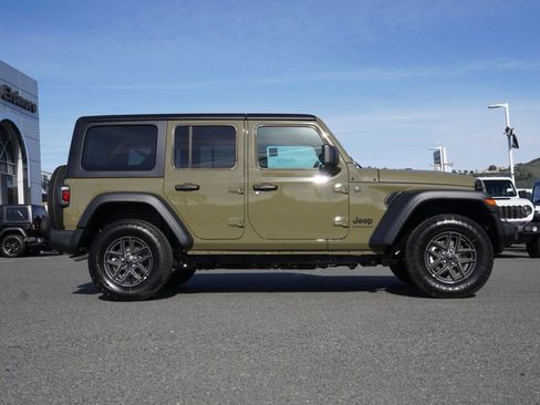 New 2026 Jeep Wrangler Unlimited Sport image 3