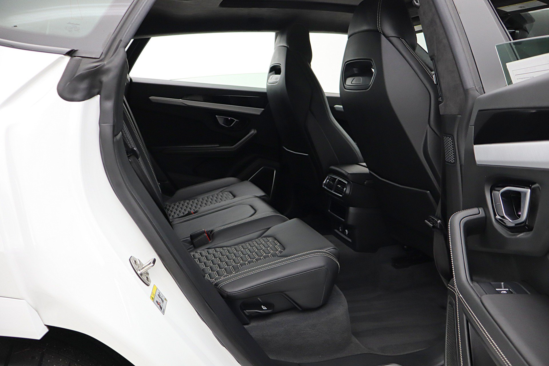 Used 2020 Lamborghini Urus AWD/4WD image 35