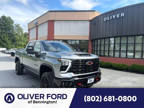 Used 2024 Chevrolet Silverado 2500 ZR2 w/ Technology Package AWD/4WD image 1