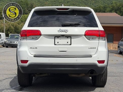 Used 2019 Jeep Grand Cherokee Laredo AWD/4WD image 5