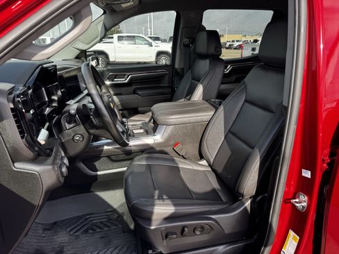 Used 2024 Chevrolet Silverado 1500 LTZ AWD/4WD image 27