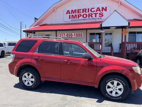 Used 2010 Mercury Mariner 4WD image 1