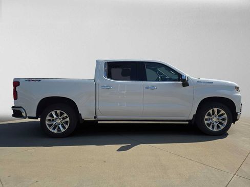 Used 2022 Chevrolet Silverado 1500 LTZ w/ LTZ Premium Package AWD/4WD image 2