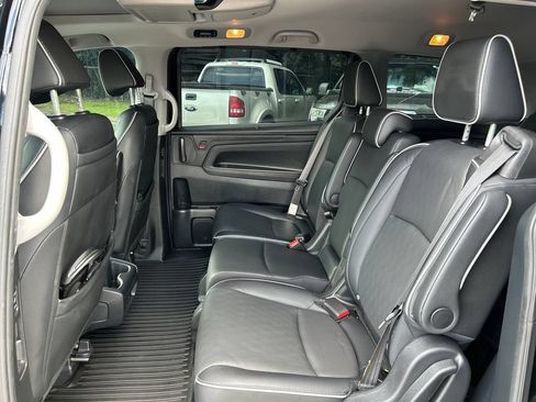 Used 2024 Honda Odyssey Elite image 13