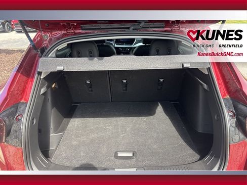 Used 2024 Chevrolet Trax LT w/ Driver Confidence Package image 9