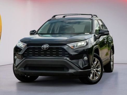 Used 2019 Toyota RAV4 XLE Premium w/ Cold Weather Package AWD/4WD image 1