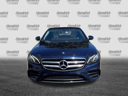 Used 2019 Mercedes-Benz E 300 4MATIC image 3