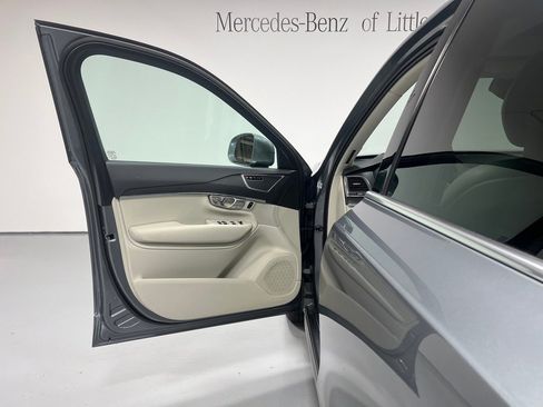 Used 2020 Volvo XC90 T6 Momentum w/ Protection Package image 17