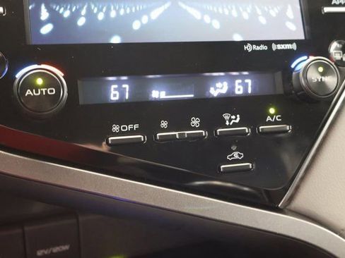 Used 2020 Toyota Camry XLE w/ Navigation Package image 22
