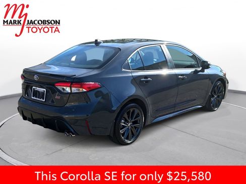 Used 2026 Toyota Corolla SE image 9