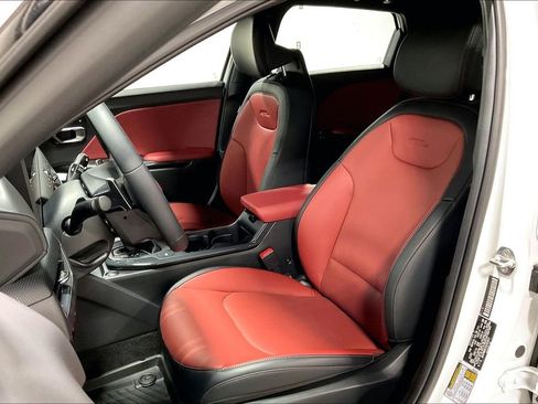 New 2025 Kia K4 GT-Line w/ GT-Line Premium Package FWD image 25