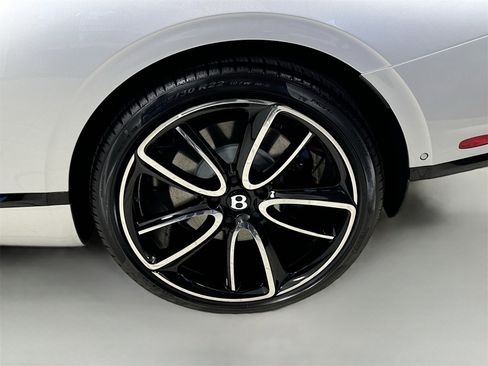 Used 2024 Bentley Continental GT V8 image 10