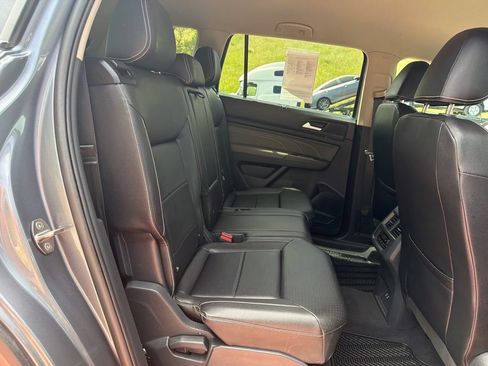 Used 2023 Volkswagen Atlas SE w/ Black Wheel Package AWD/4WD image 33