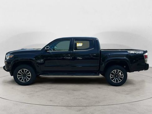 Used 2020 Toyota Tacoma TRD Sport w/ Blackout Package AWD/4WD image 2