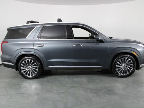 Used 2023 Hyundai Palisade Calligraphy w/ Cargo Package image 14
