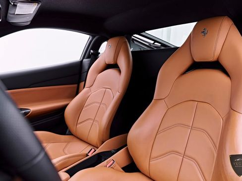 Used 2018 Ferrari 488 GTB RWD image 56