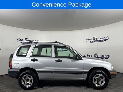 Used 2001 Chevrolet Tracker 4WD w/ Preferred Equipment Group image 6