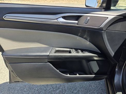 Used 2017 Ford Fusion S FWD image 15