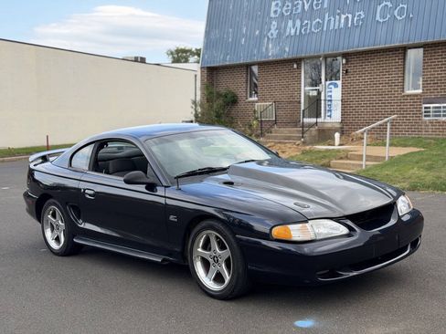 Used 1994 Ford Mustang GT RWD image 5