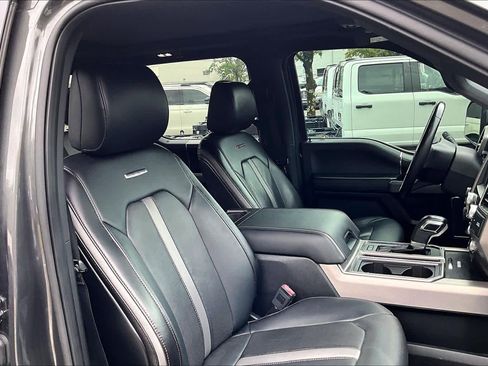 Used 2018 Ford F150 Platinum w/ Equipment Group 701A Luxury AWD/4WD image 9