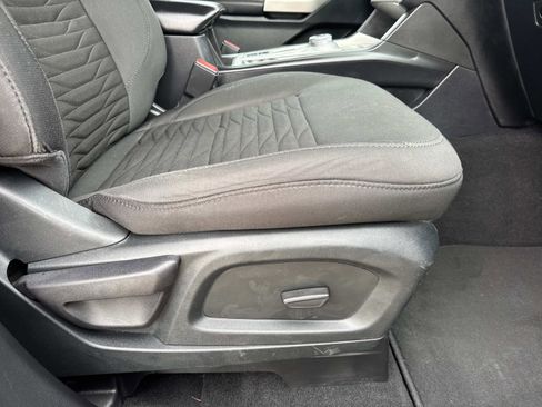 Used 2021 Ford Explorer XLT image 11