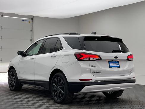 Used 2023 Chevrolet Equinox RS w/ LPO, Floor Liner Package FWD image 11