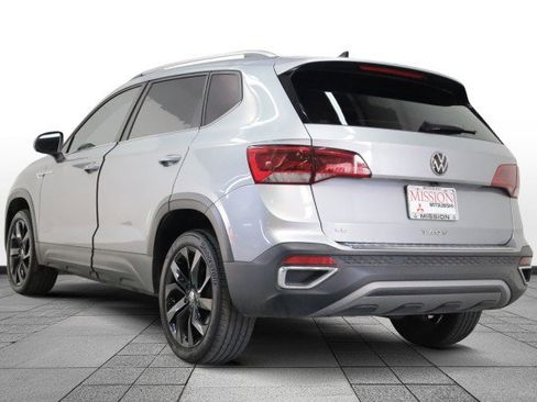 Used 2022 Volkswagen Taos SE image 5