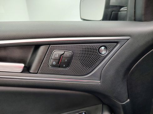 Used 2023 Ford Edge ST image 18