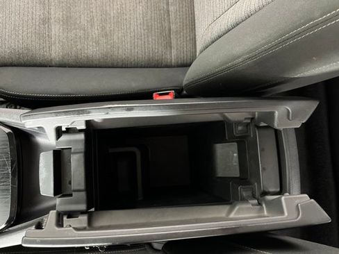 Used 2023 Nissan Rogue SV FWD image 27